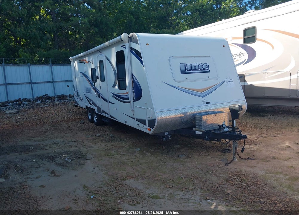 2014 LANCE CAMPER VIN: 56YTT2224EL314271