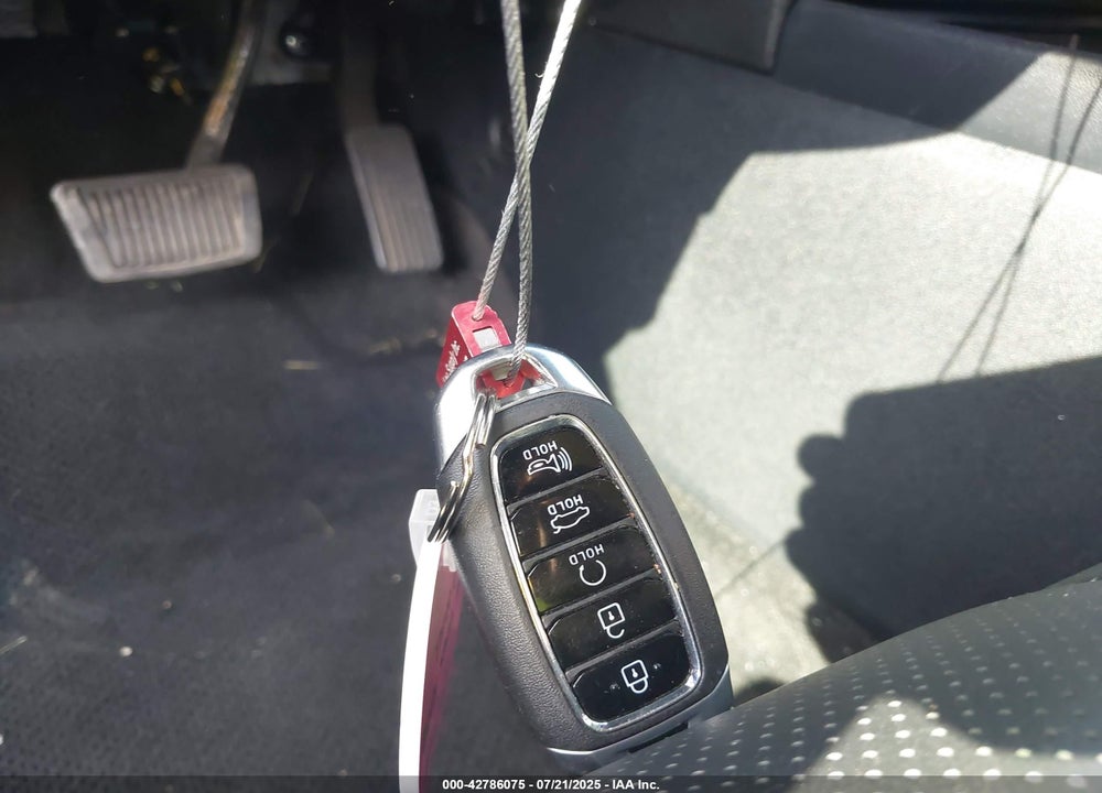 2021 HYUNDAI ELANTRA VIN: 5NPLP4AG1MH016552