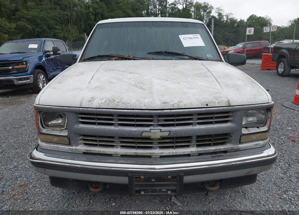 1999 CHEVROLET SUBURBAN 1500 VIN: 1GNFK16R3XJ506384