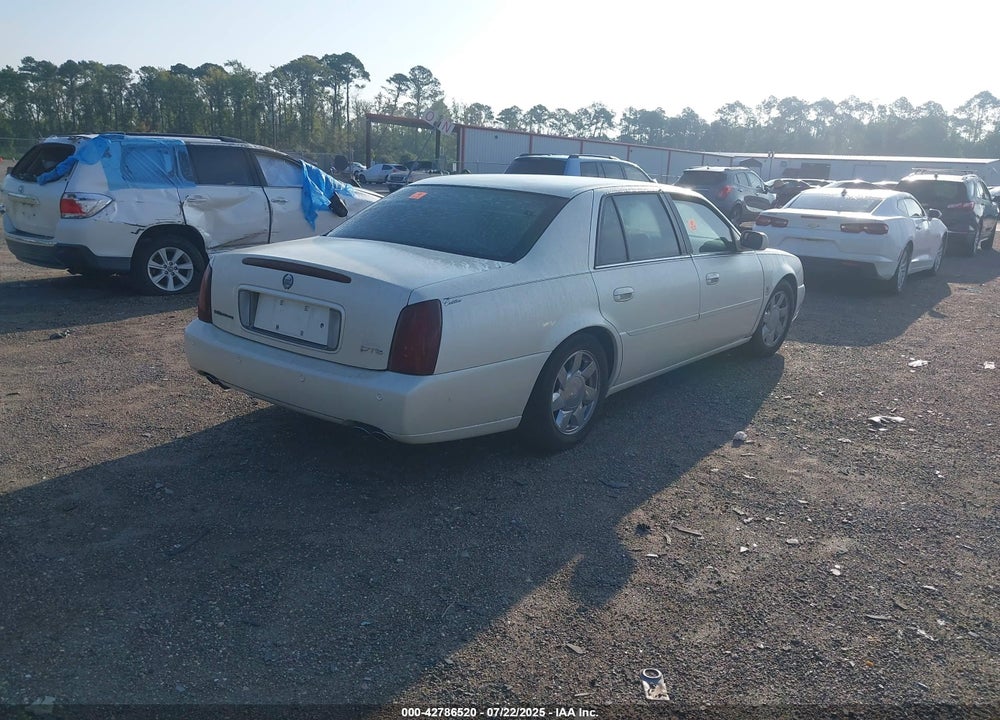 2000 CADILLAC DEVILLE DTS VIN: 1G6KF5790YU332178
