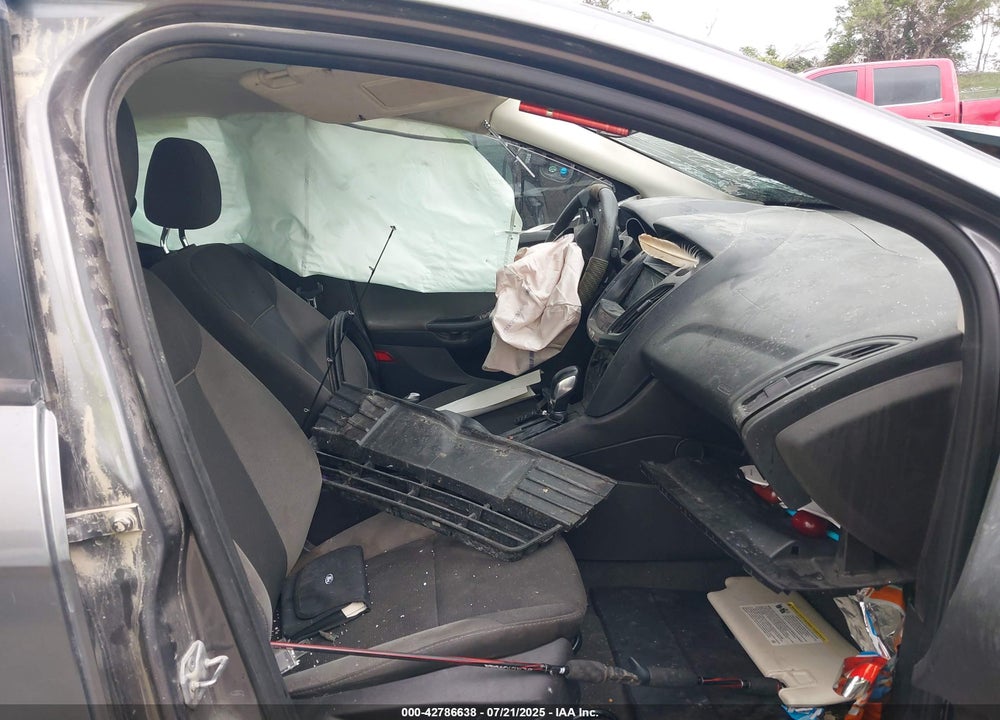 2014 FORD FOCUS VIN: 1FADP3E24EL302119