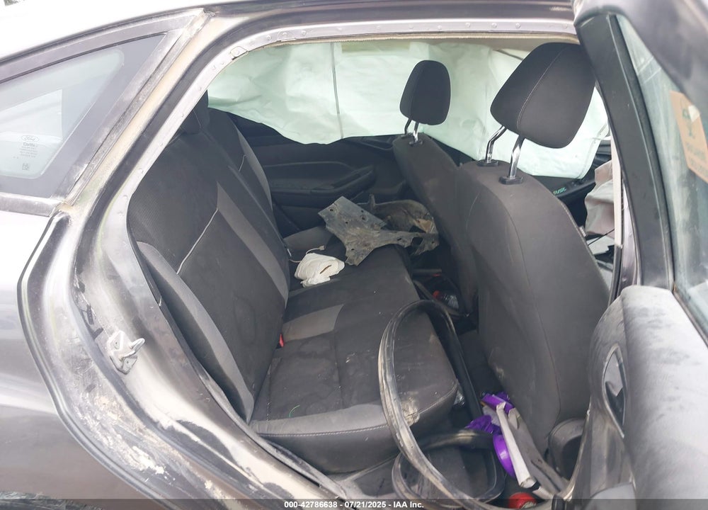 2014 FORD FOCUS VIN: 1FADP3E24EL302119
