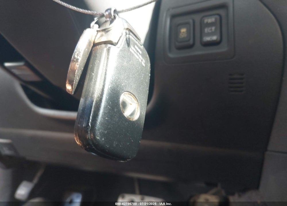 2007 LEXUS IS 250 VIN: JTHBK262672024677