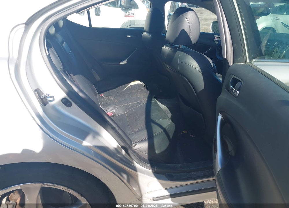 2007 LEXUS IS 250 VIN: JTHBK262672024677
