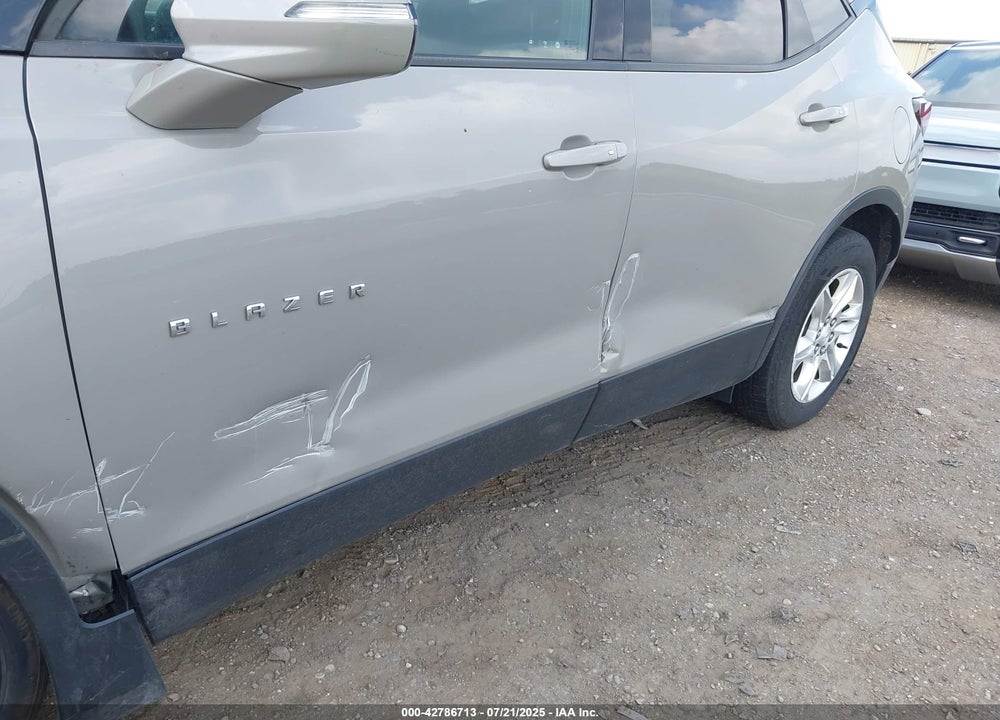 2021 CHEVROLET BLAZER VIN: 3GNKBCRS1MS506581