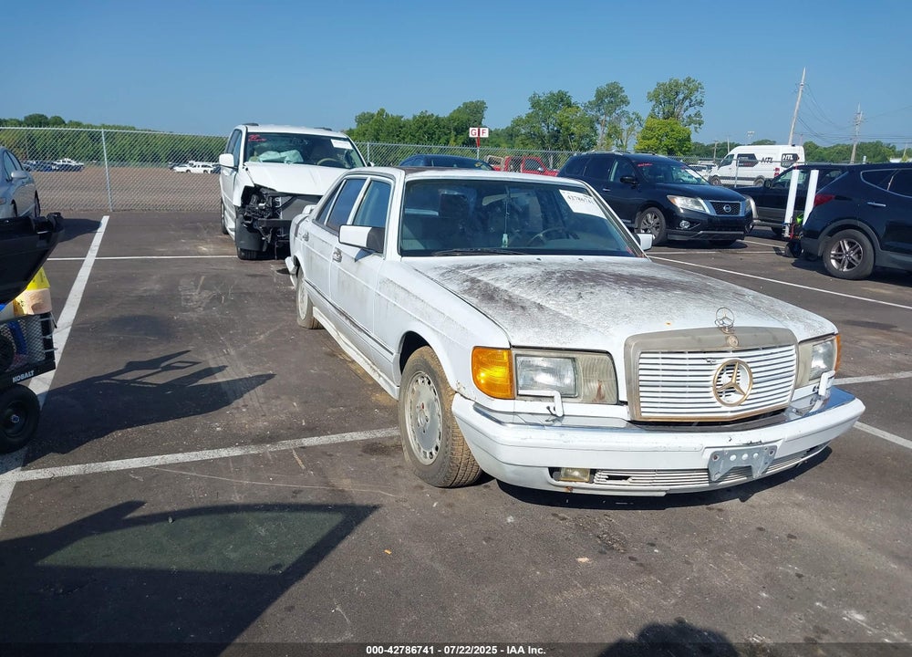 1990 MERCEDES-BENZ 560 SEL VIN: WDBCA39E9LA543211