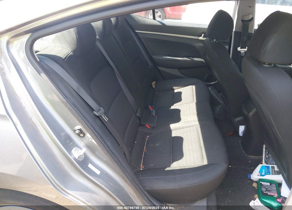 2019 HYUNDAI ELANTRA VIN: KMHD74LF8KU779580