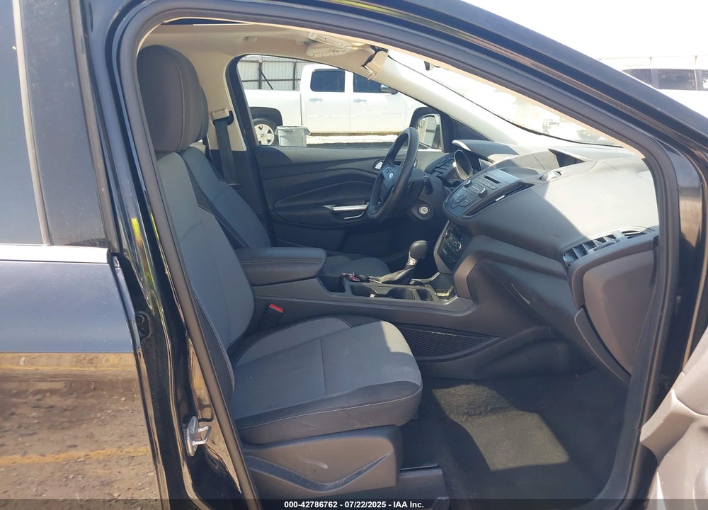 2017 FORD ESCAPE VIN: 1FMCU0G99HUA29034
