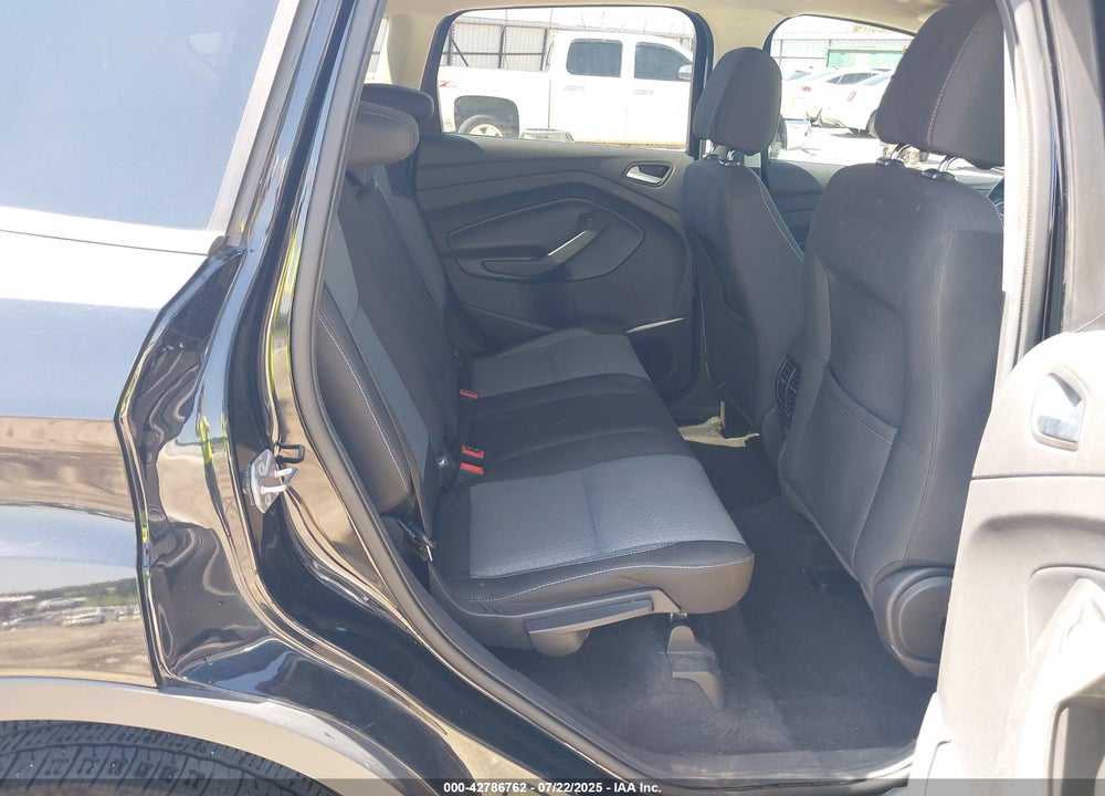 2017 FORD ESCAPE VIN: 1FMCU0G99HUA29034