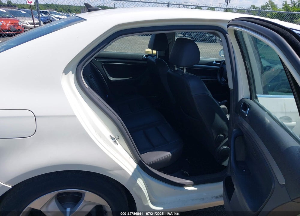 2008 VOLKSWAGEN JETTA SE/SEL VIN: 3VWRZ71KX8M012247