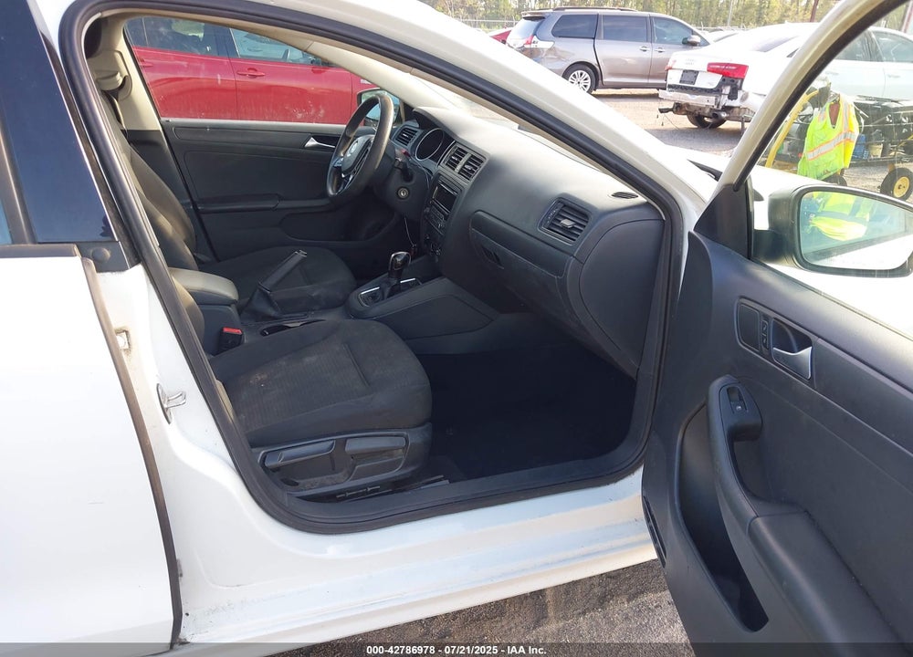 2015 VOLKSWAGEN JETTA VIN: 3VW2K7AJXFM259438
