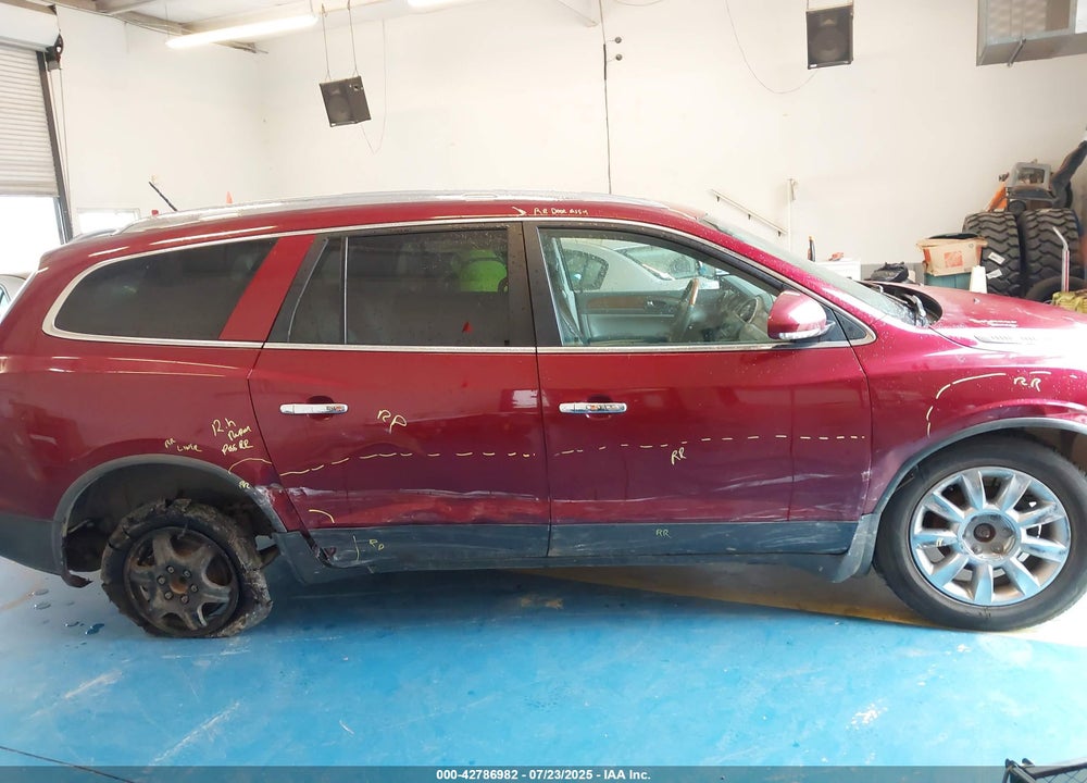 2011 BUICK ENCLAVE 1XL VIN: 5GAKRBED7BJ137120