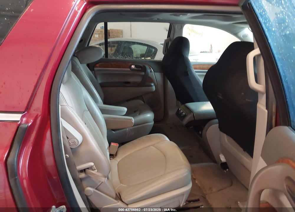 2011 BUICK ENCLAVE 1XL VIN: 5GAKRBED7BJ137120