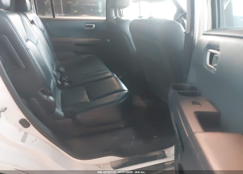 2009 HONDA PILOT VIN: 5FNYF38569B018312