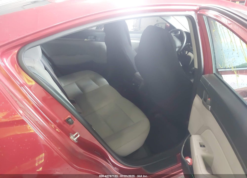 2017 HYUNDAI ELANTRA VIN: 5NPD84LF9HH006850