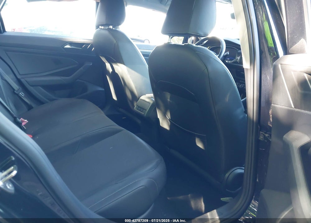 2019 VOLKSWAGEN JETTA VIN: 3VWE57BU1KM243684