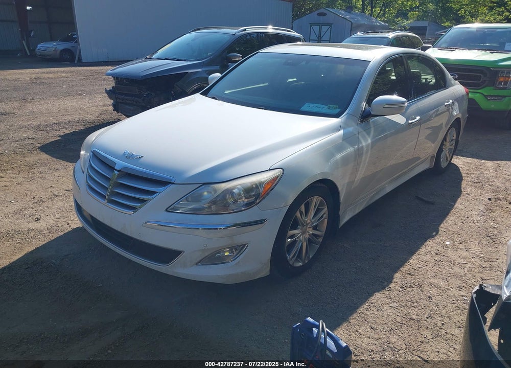 2013 HYUNDAI GENESIS VIN: KMHGC4DD0DU246227