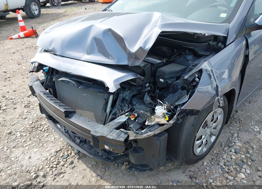 2016 HYUNDAI ACCENT VIN: KMHCT4AE9GU051775