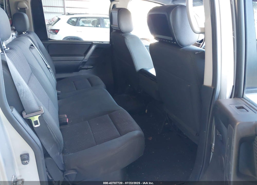 2010 NISSAN TITAN VIN: 1N6AA0FJ4AN303222