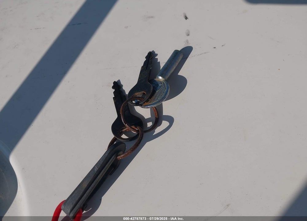 2008 MAKO CENTER CONSOLE VIN: MRKR0201K708