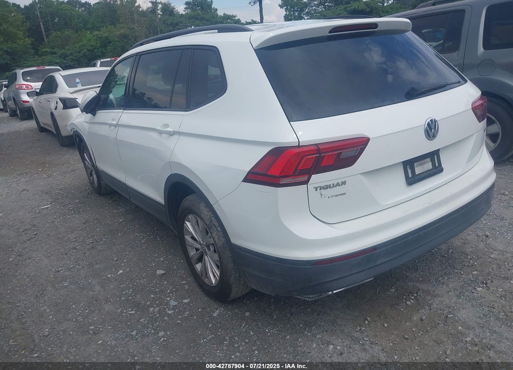 2018 VOLKSWAGEN TIGUAN VIN: 3VV1B7AX3JM052922