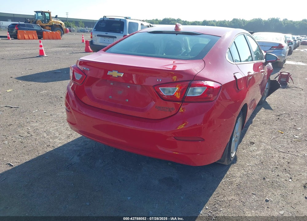 2018 CHEVROLET CRUZE VIN: 1G1BE5SM8J7178442