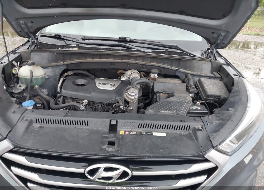 2017 HYUNDAI TUCSON VIN: KM8J33A27HU426233