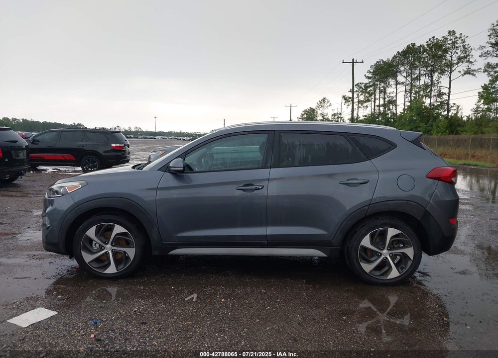 2017 HYUNDAI TUCSON VIN: KM8J33A27HU426233