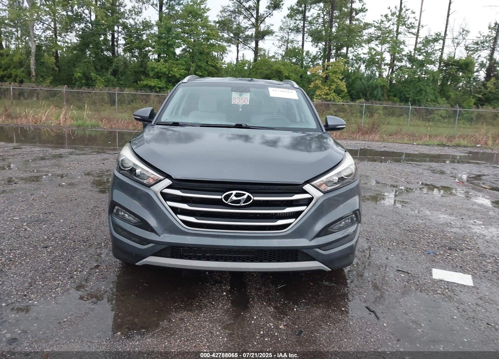 2017 HYUNDAI TUCSON VIN: KM8J33A27HU426233