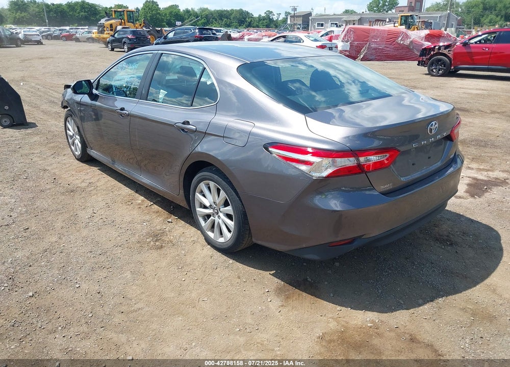 2018 TOYOTA CAMRY VIN: 4T1B11HK3JU645801