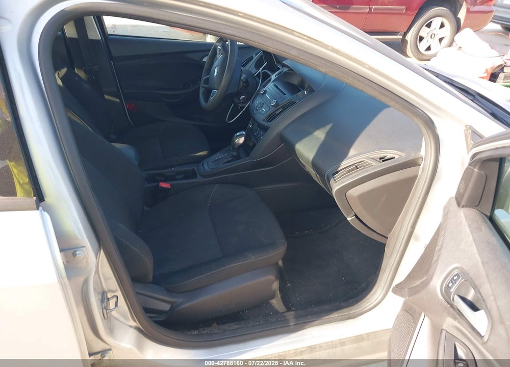 2015 FORD FOCUS VIN: 1FADP3K28FL235515