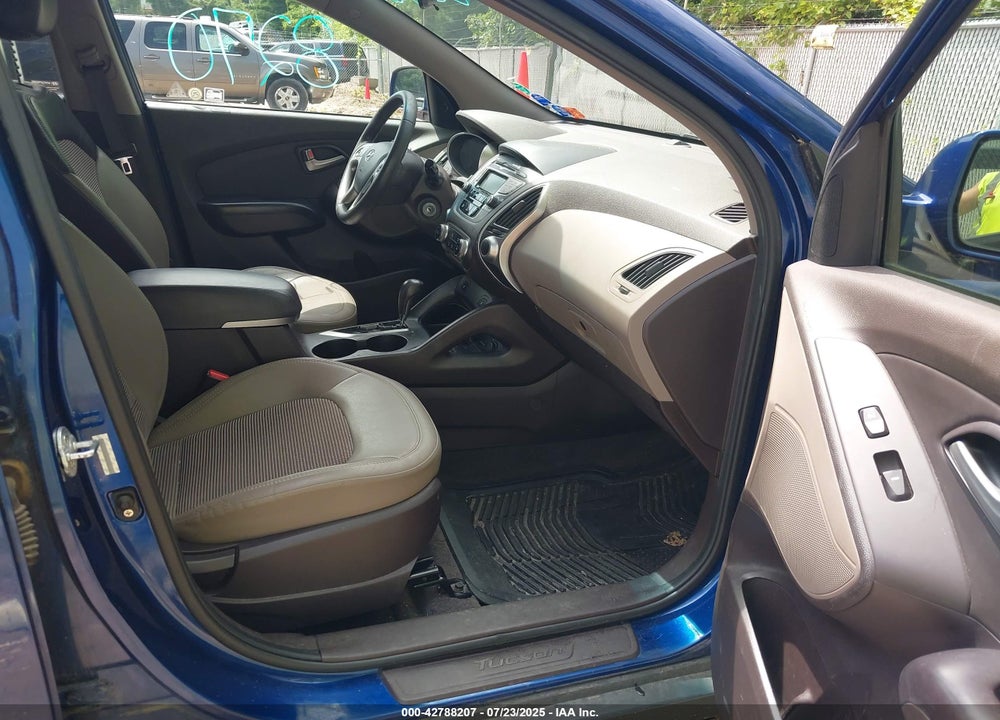 2013 HYUNDAI TUCSON VIN: KM8JUCAC9DU758559