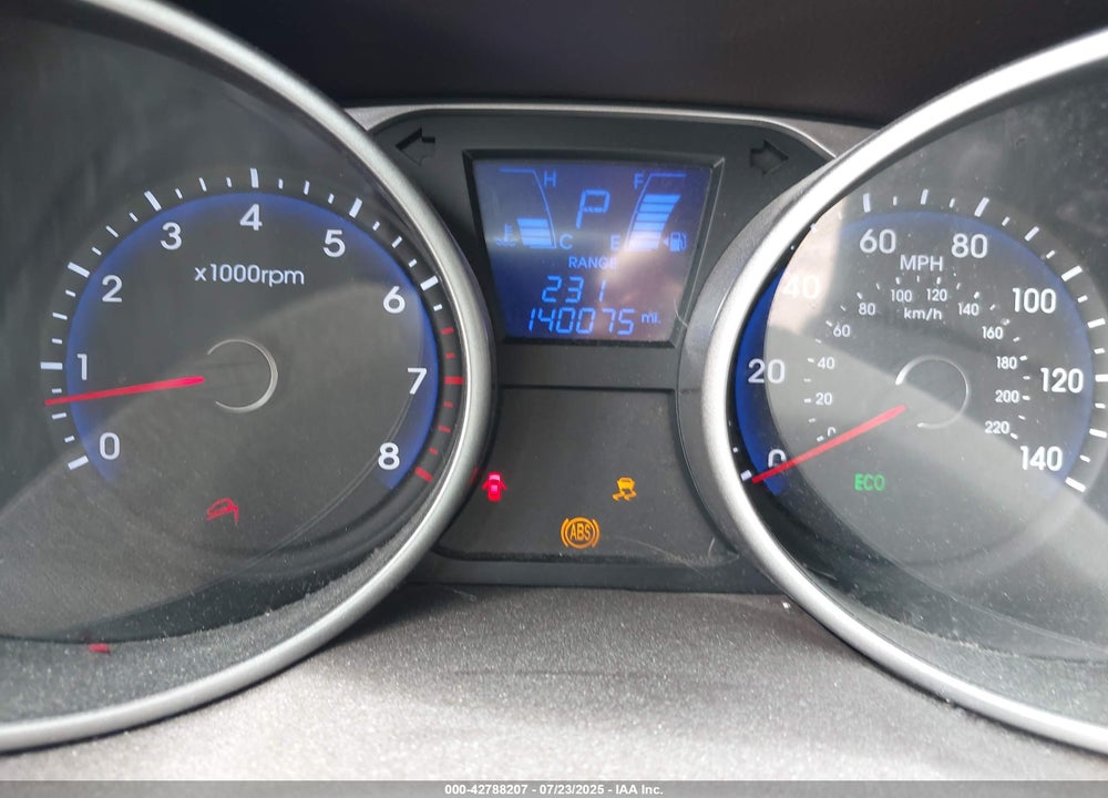 2013 HYUNDAI TUCSON VIN: KM8JUCAC9DU758559