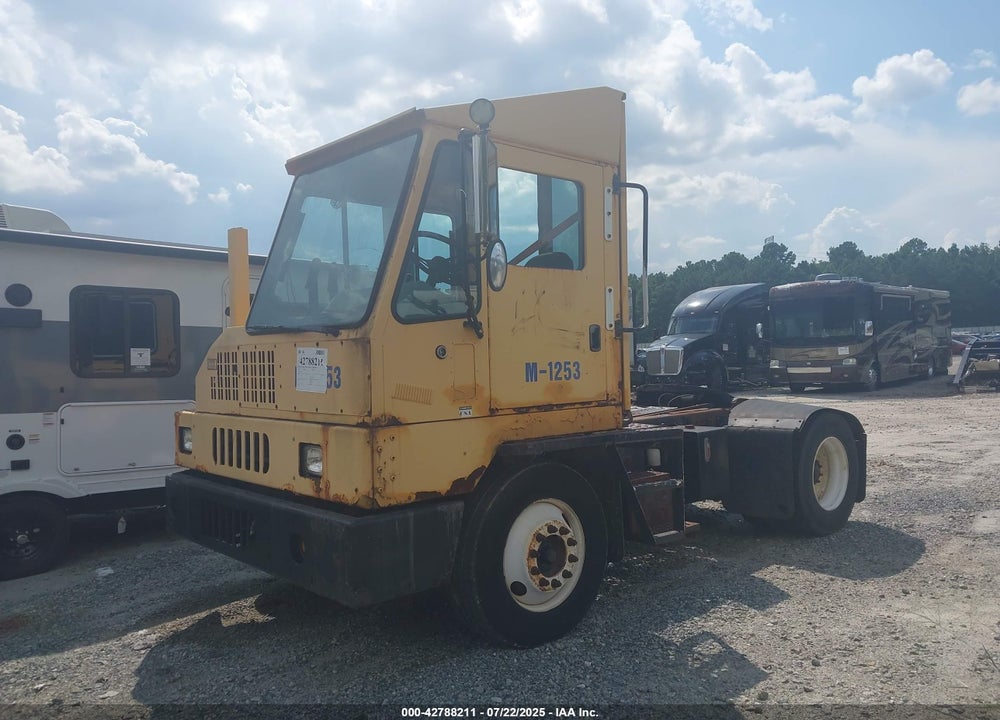 2010 KALMAR YARD TRACTOR-30 VIN: 324657