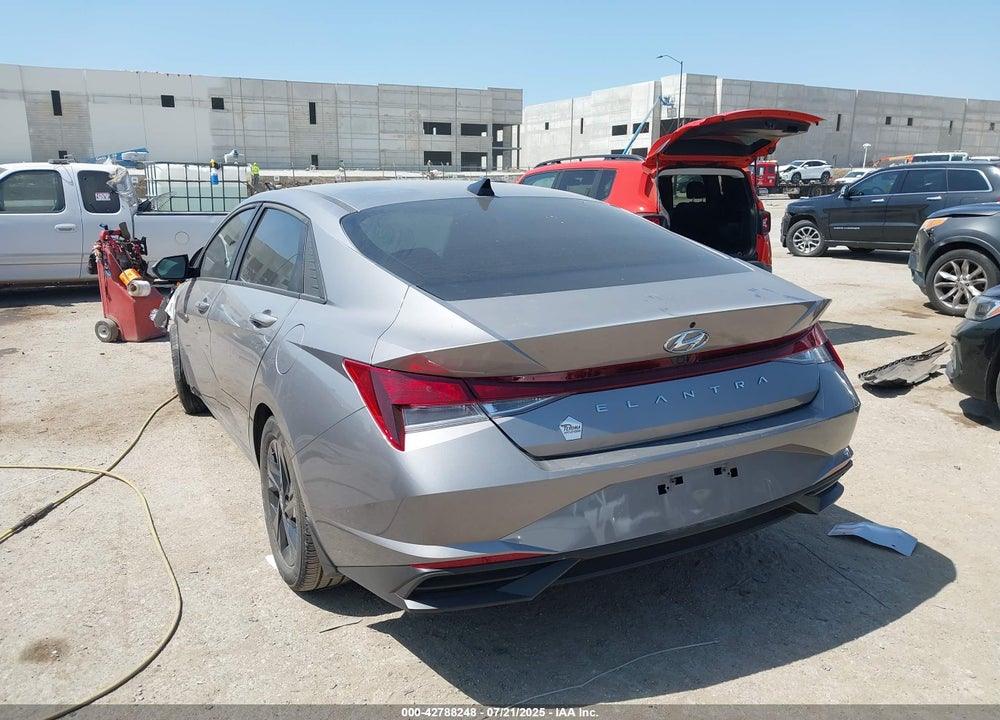 2023 HYUNDAI ELANTRA VIN: KMHLM4AG7PU520697