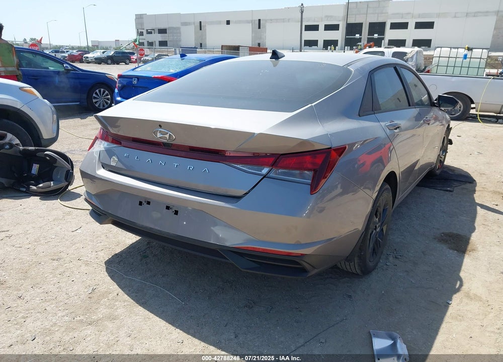 2023 HYUNDAI ELANTRA VIN: KMHLM4AG7PU520697