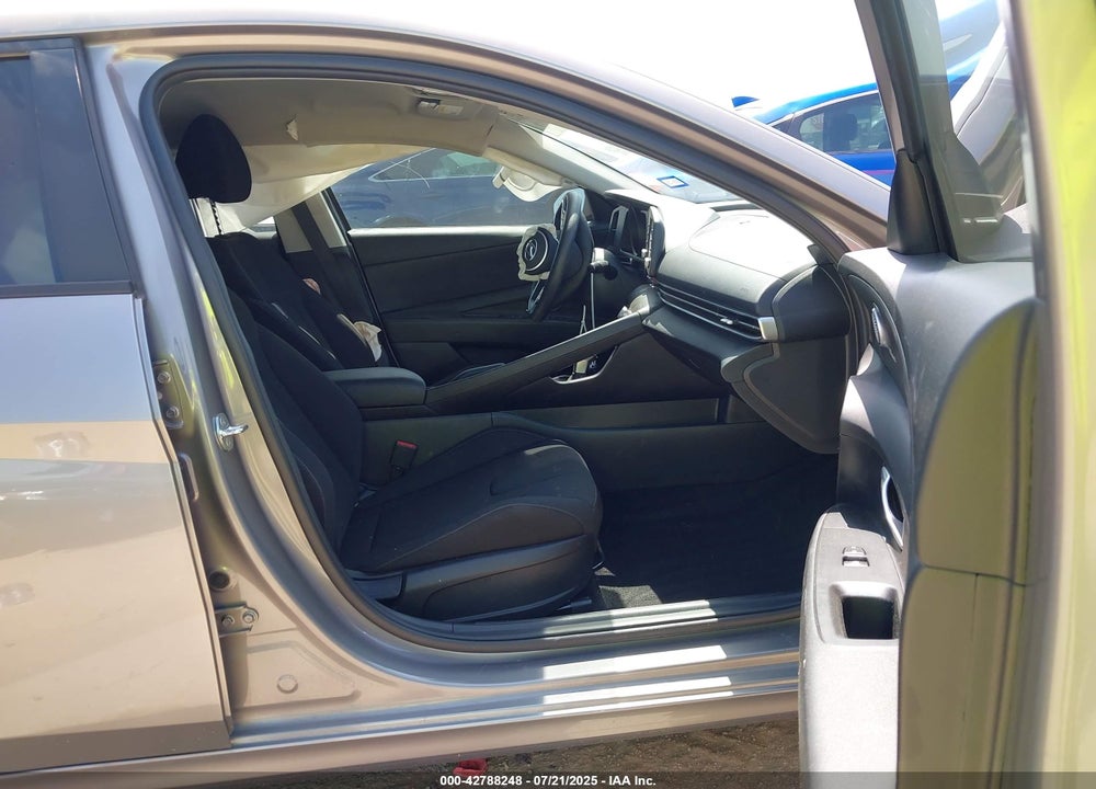 2023 HYUNDAI ELANTRA VIN: KMHLM4AG7PU520697