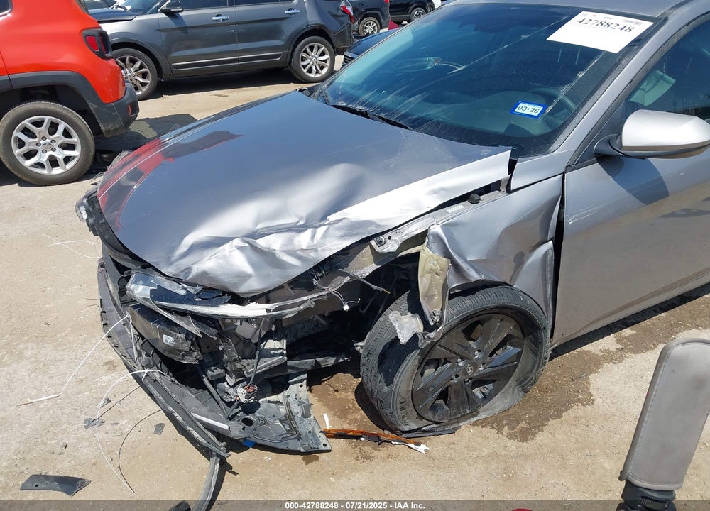 2023 HYUNDAI ELANTRA VIN: KMHLM4AG7PU520697