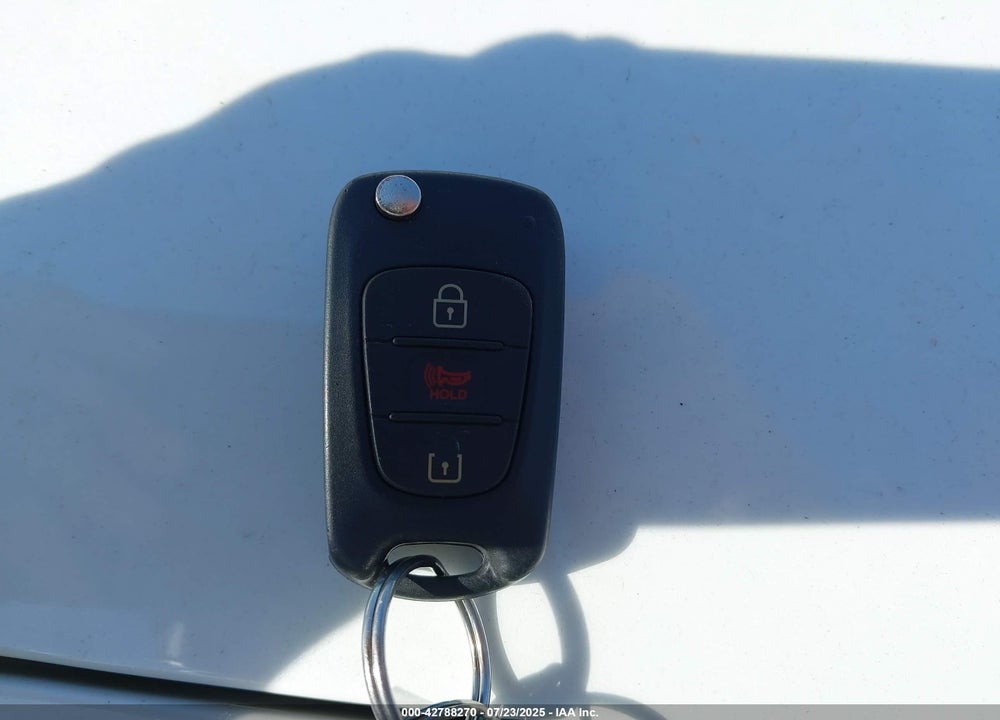 2011 KIA SOUL VIN: KNDJT2A27B7198495