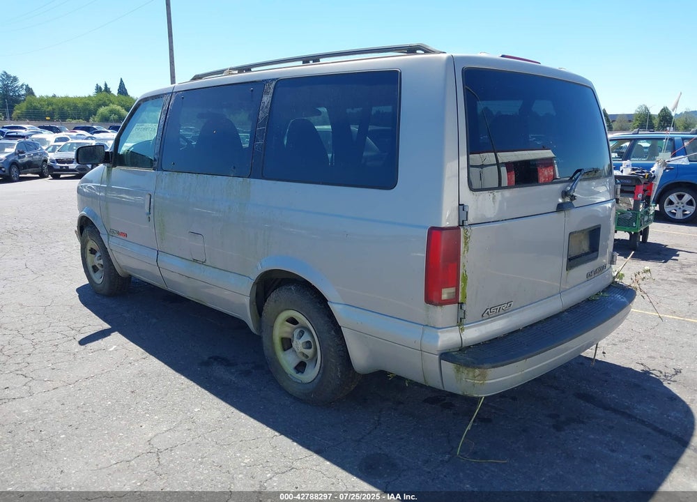 2000 CHEVROLET ASTRO VIN: 1GNEL19W0YB148747