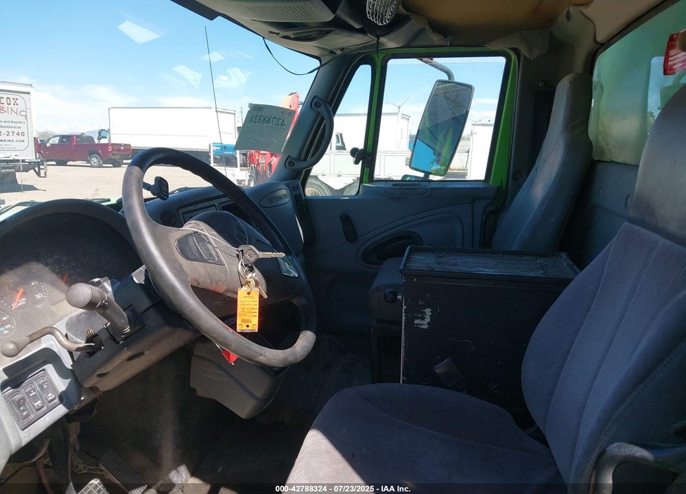 2002 INTERNATIONAL 4000 4300 VIN: 1HTMMAAL32H522486