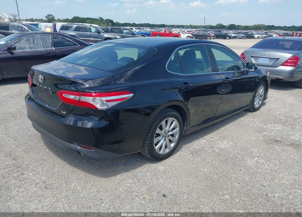 2018 TOYOTA CAMRY VIN: 4T1B11HK8JU658673