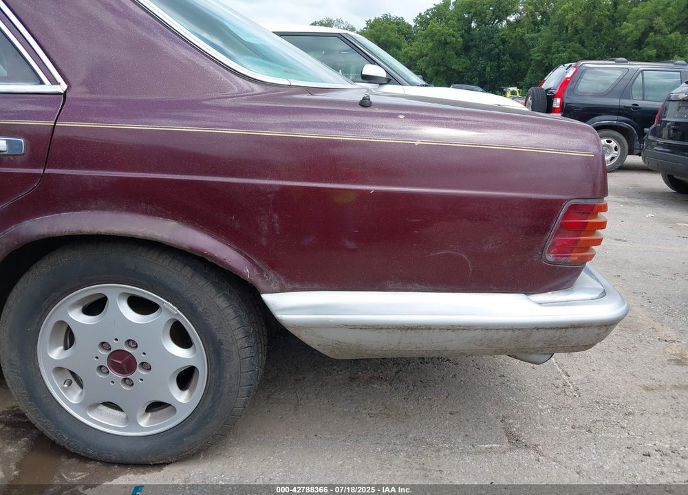 1985 MERCEDES-BENZ 500 SEL VIN: WDBCA37D4FA146844