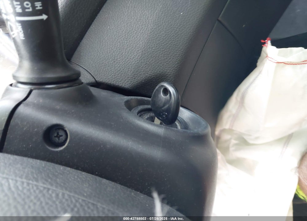 2013 HYUNDAI ELANTRA VIN: KMHD35LE0DU106889