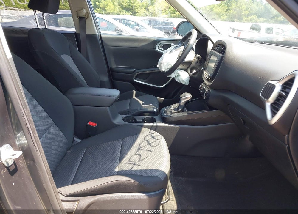2021 KIA SOUL VIN: KNDJ23AUXM7745725