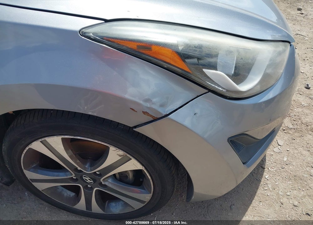 2016 HYUNDAI ELANTRA VIN: KMHDH4AE5GU511701