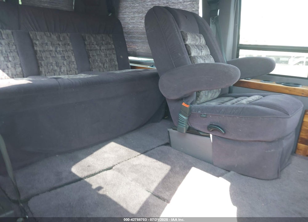 2000 DODGE RAM VAN 1500 CONVERSION VIN: 2B6HB11Y4YK164096