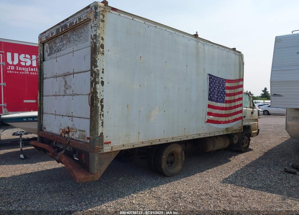1994 ISUZU NPR VIN: JALB4B1K7R7009824