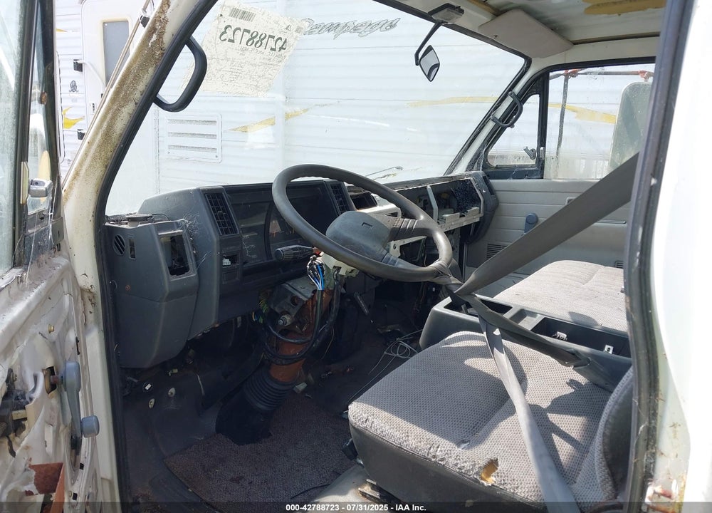 1994 ISUZU NPR VIN: JALB4B1K7R7009824