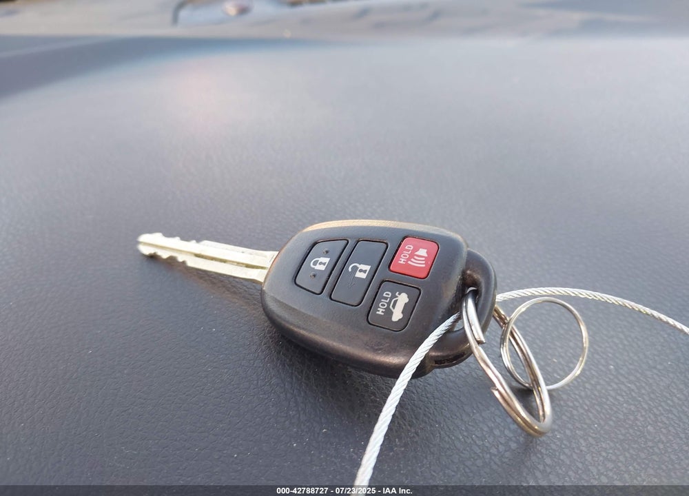 2017 TOYOTA COROLLA VIN: 2T1BURHE7HC814293